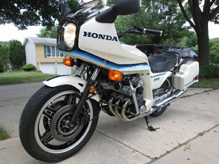 Illustration for article titled For $6,800, This 1982 Honda CBX Super Sport Could Be Your Sixy Beast